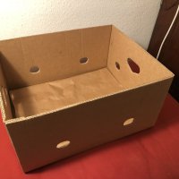 Dies ist ein sehr geeigneter (Bühnen-)karton. Ich habe ihn aus einem Naturkostladen. Es könnte Obst oder Gemüse drin gewesen sein. Maße: nächstes Bild