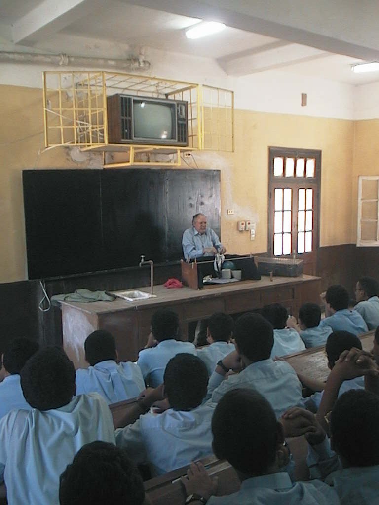 Bauchladentheater-Auftritt-Kairo-1999