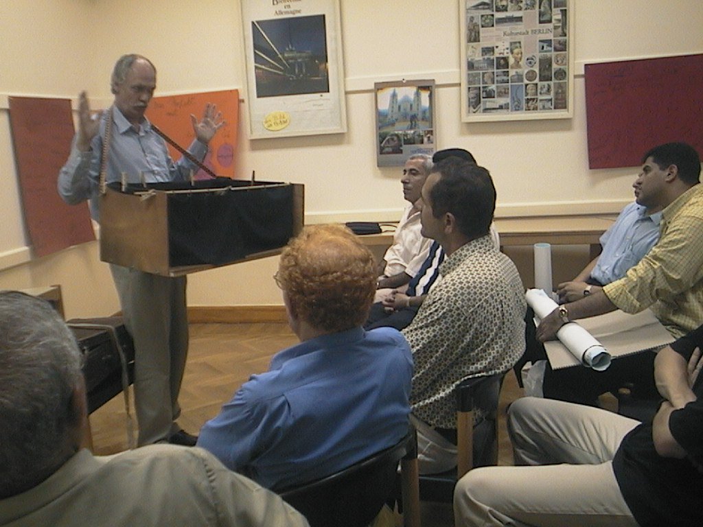 Bauchladentheater-Auftritt-Kairo-1999