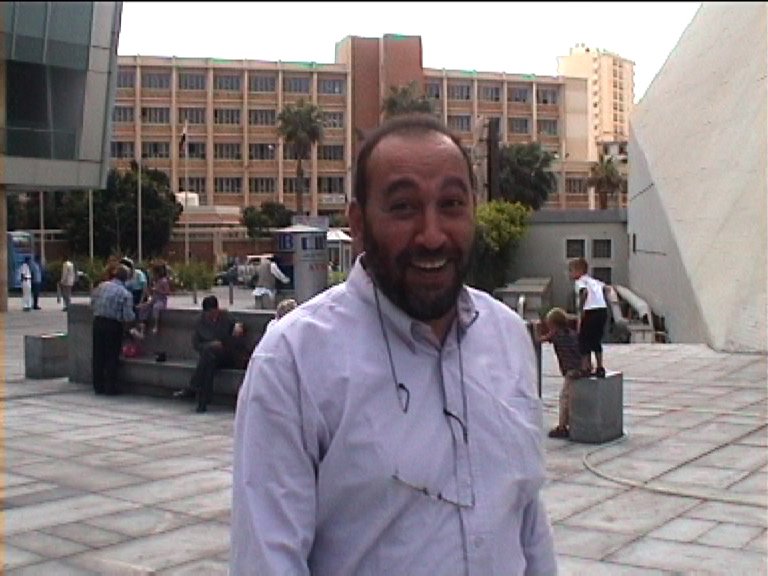 Bauchladentheater-Auftritte-Deutsches-Festival-Alexandria