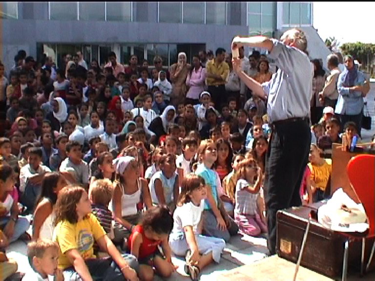 Bauchladentheater-Auftritte-Deutsches-Festival-Alexandria