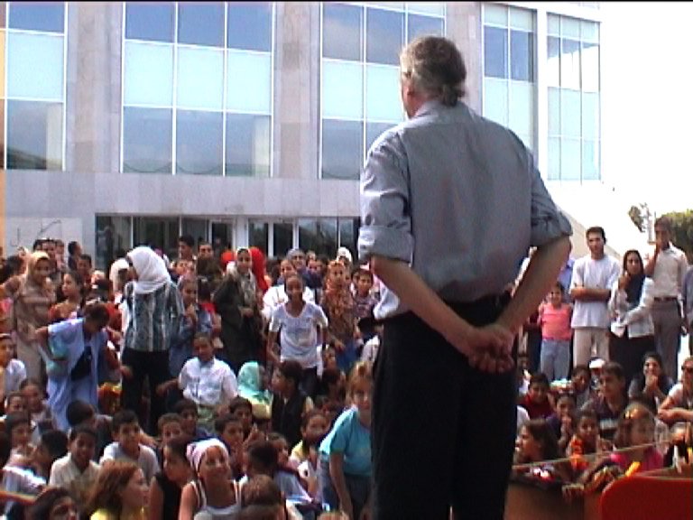 Bauchladentheater-Auftritte-Deutsches-Festival-Alexandria