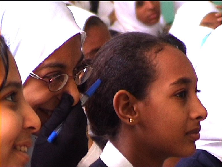 Bauchladentheater-Auftritte-Deutsches-Festival-Assuan