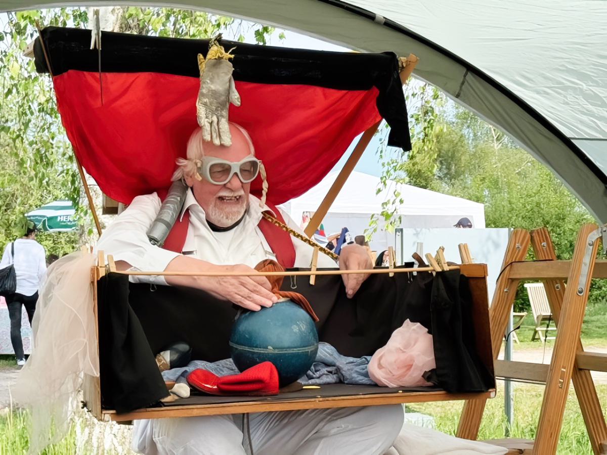 Die 'Göttervögel' Auftritt 'Donaumoos Erlebnis', Haus-im-Moos 2024 | Bild: Maik Müller