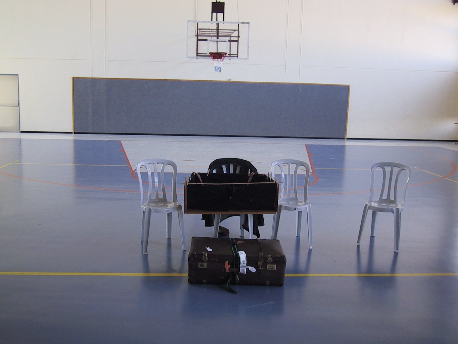 Bauchladentheater-Auftritte-Israel-Palestina-2005