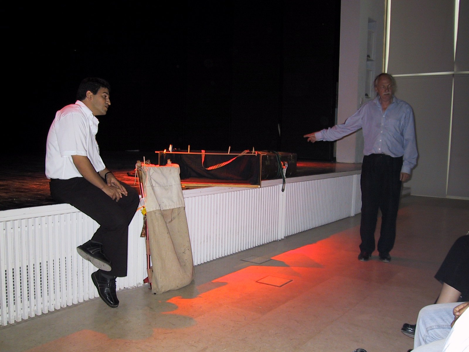 Bauchladentheater-Auftritte-Israel-Palestina-2005