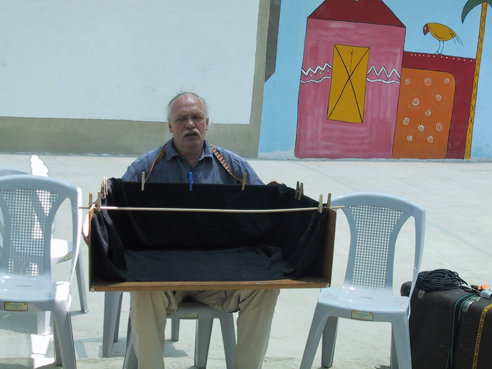 Bauchladentheater-Auftritte-Israel-Palestina-2005